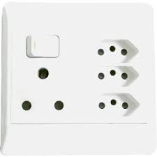 Plug Socket 100X100 16A + 3XSlim